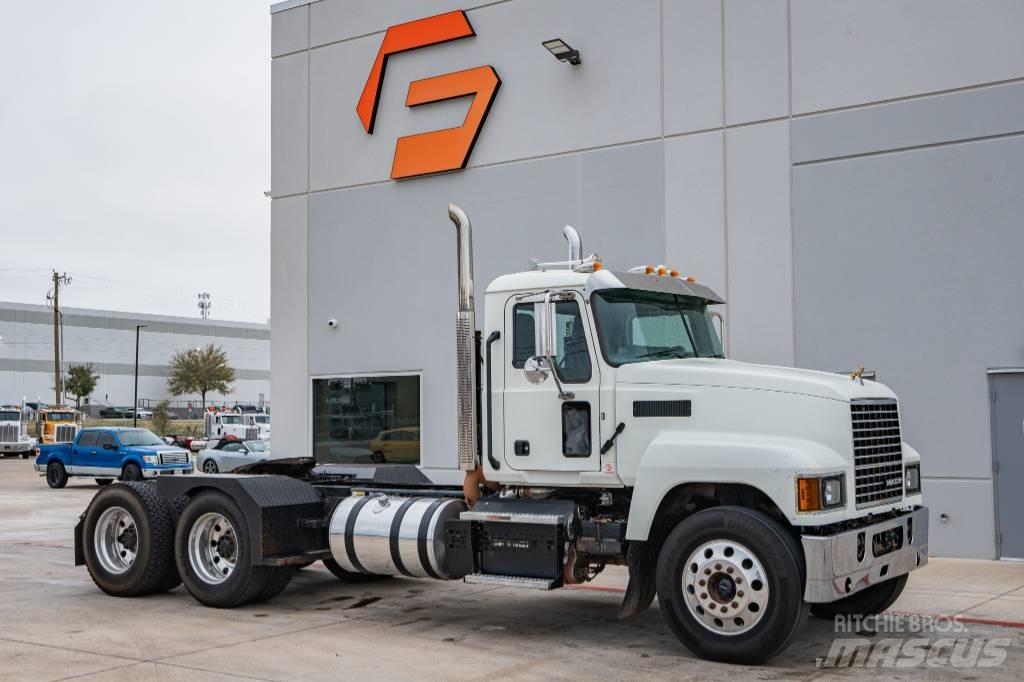 Mack Pinnacle Prime Movers