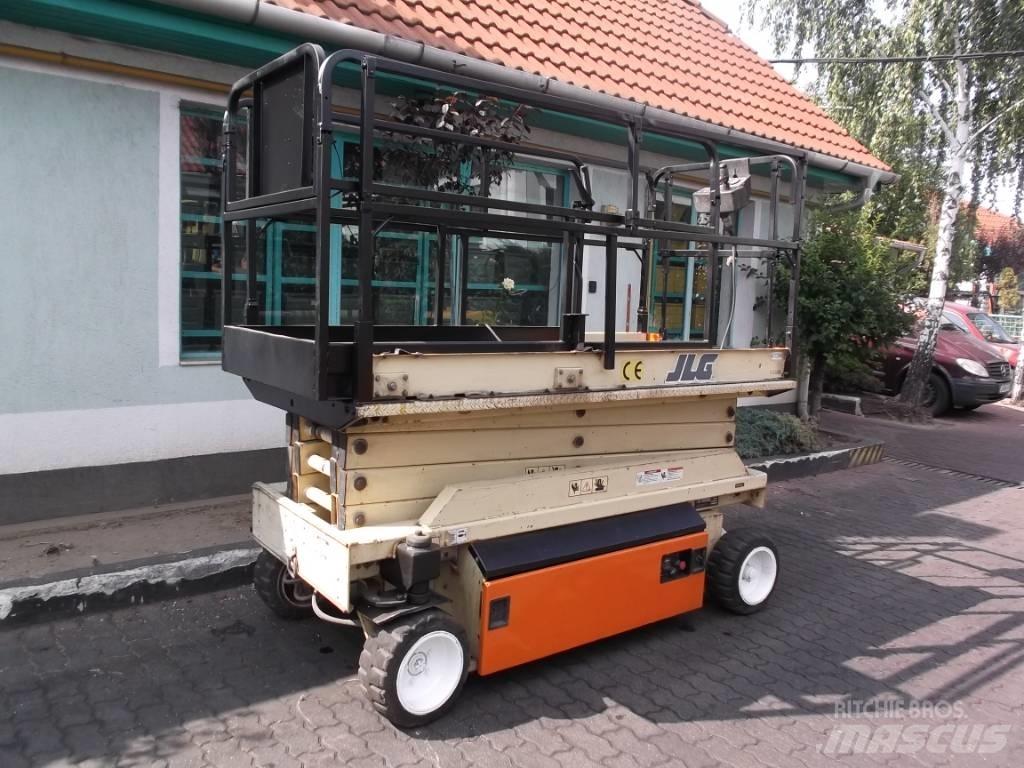 JLG 2646E      V-2288 Used Personnel lifts and access elevators