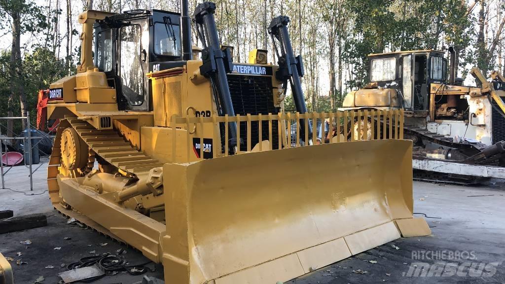 CAT D8R Crawler dozers