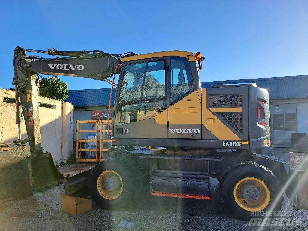 Volvo EWR150E Wheeled excavators