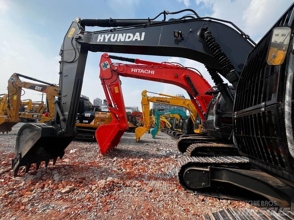 Hyundai HX 220 Crawler excavators