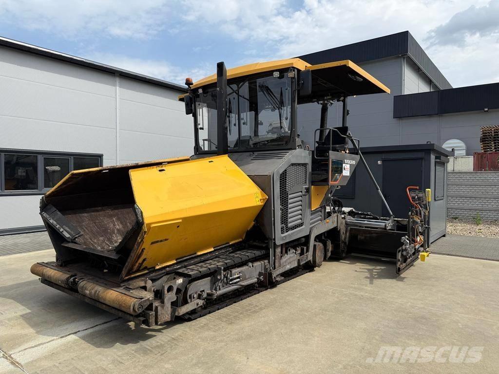 Volvo P 7820 D Asphalt pavers
