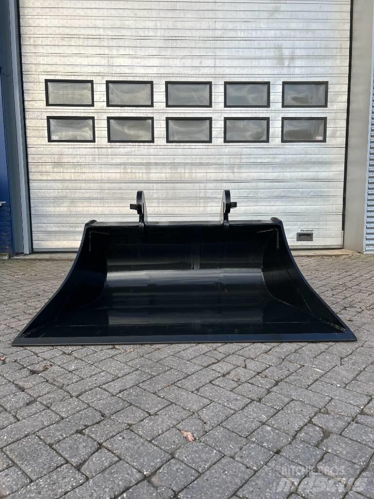 Saes Slotenbak taps Buckets
