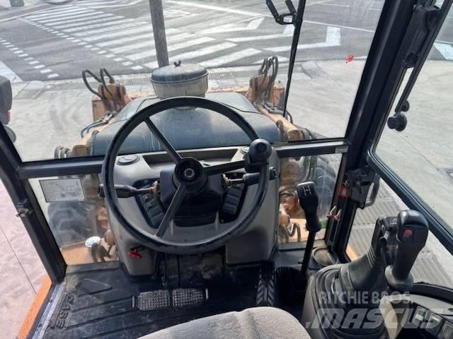 CASE 695 SR-4 PS Backhoe