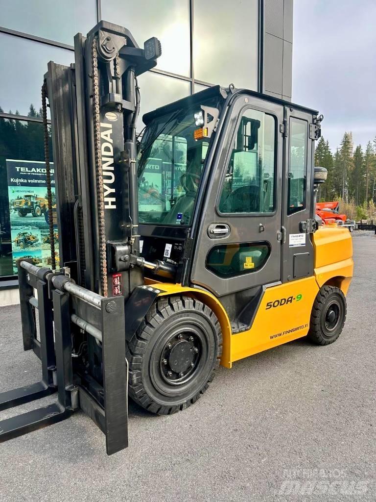 Hyundai 50DA-9 Diesel trucks