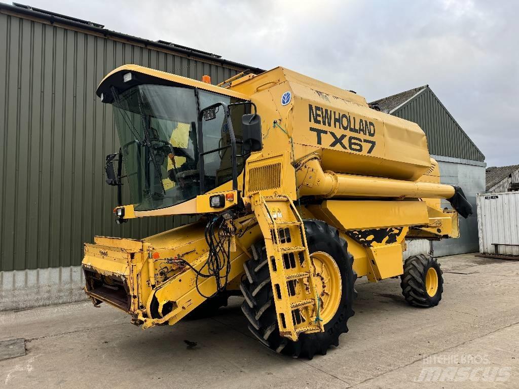 New Holland TX 67 Combine harvesters