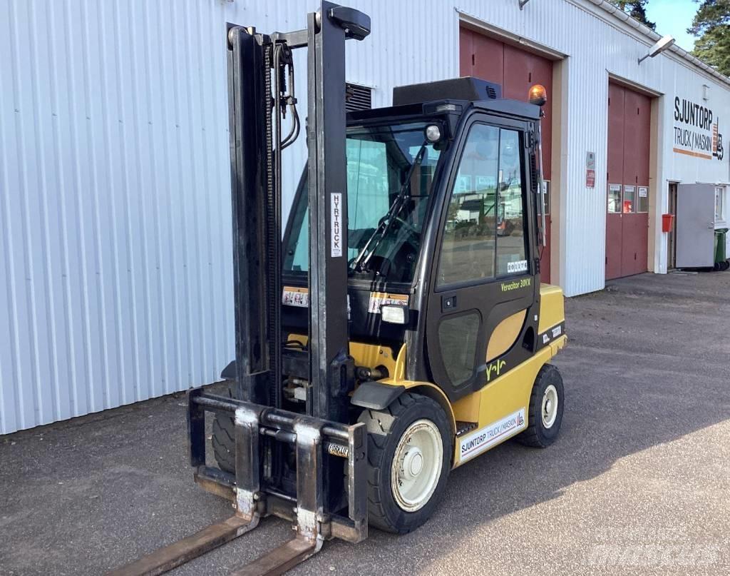 Yale GDP30VX Diesel trucks