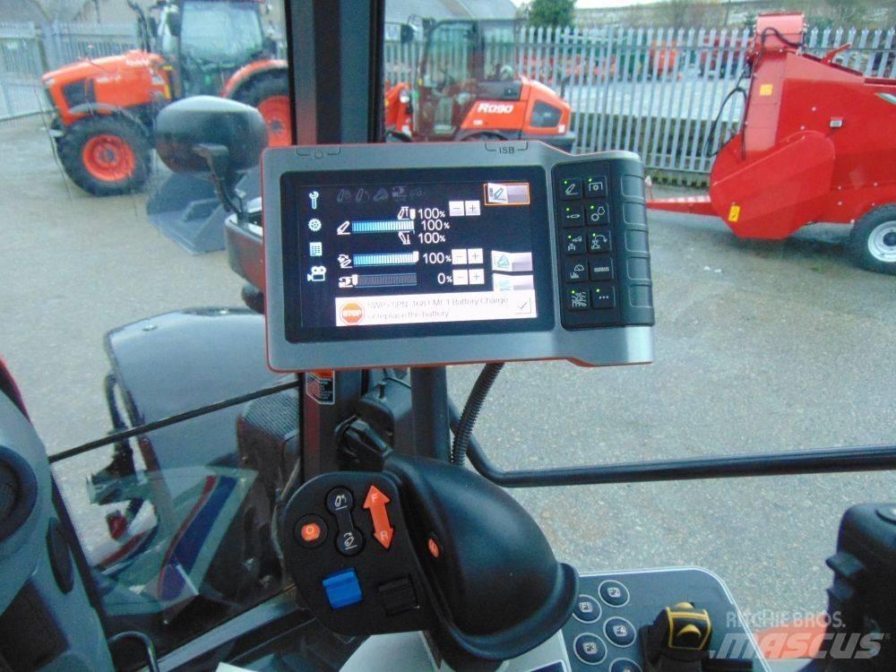 Kubota M 7151 Tractors