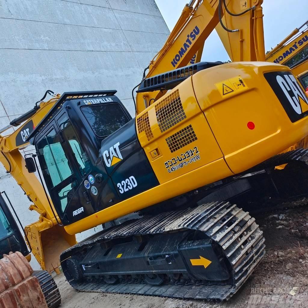 CAT 323 D Crawler excavators