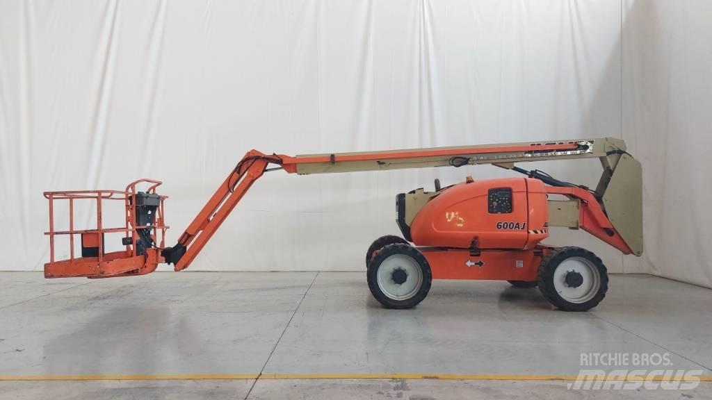 JLG 600 AJ Articulated boom lifts