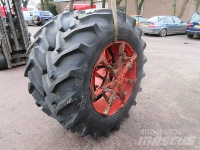 Taurus 16.9/34 Tyres, wheels and rims