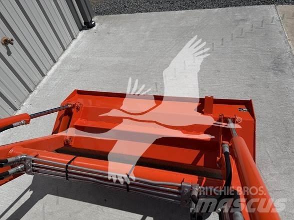 Kubota B7800 Tractors