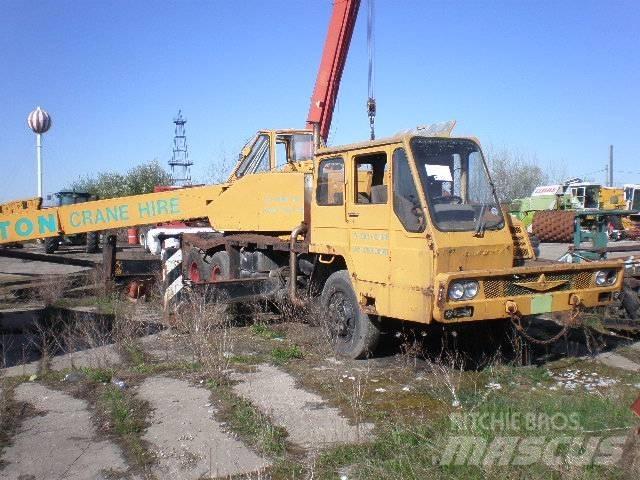 Kato 16T Rough terrain cranes