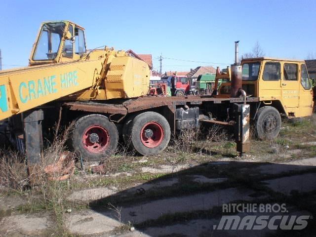 Kato 16T Rough terrain cranes