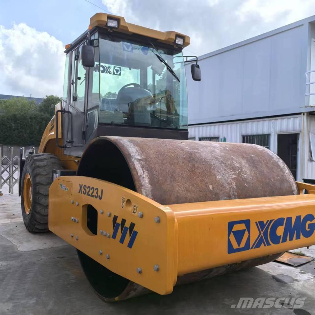 XCMG XS 223 J Single drum rollers