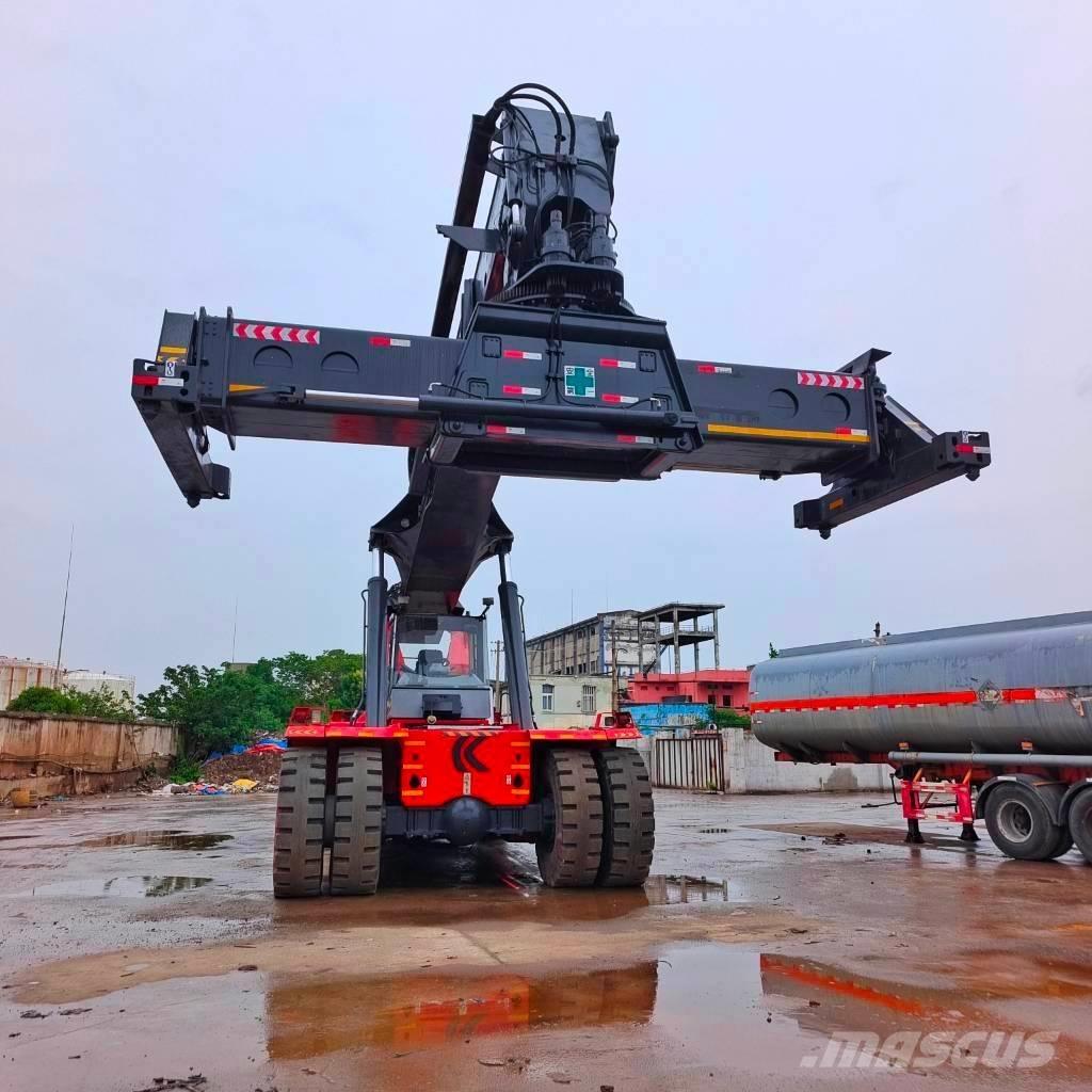 Kalmar DRF 450 Reach stackers