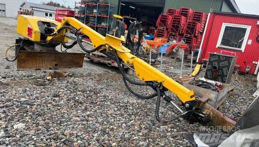 Brokk 330 Crawler excavators
