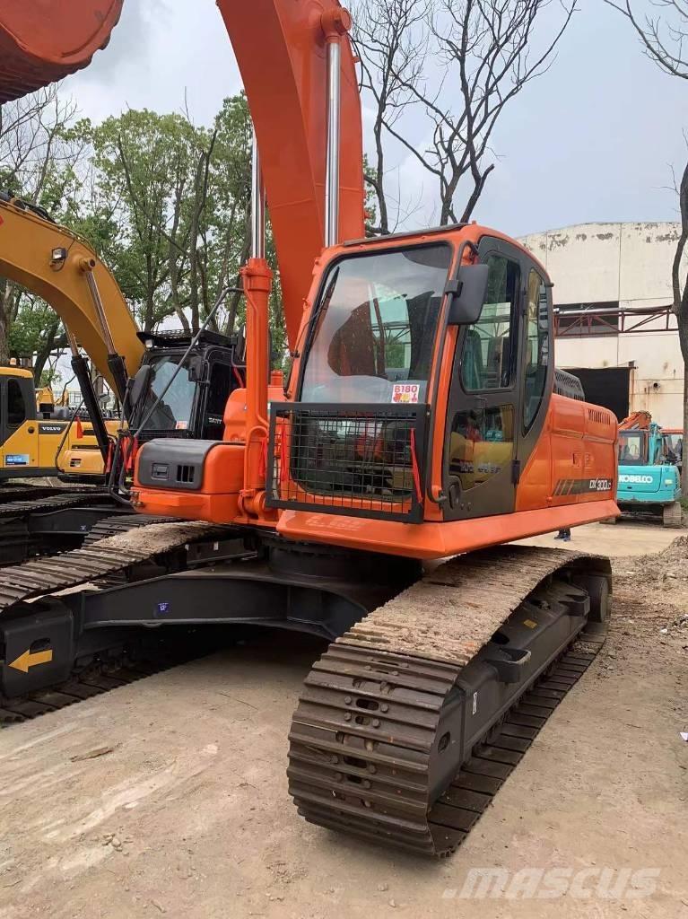 Doosan DX 300 Crawler excavators