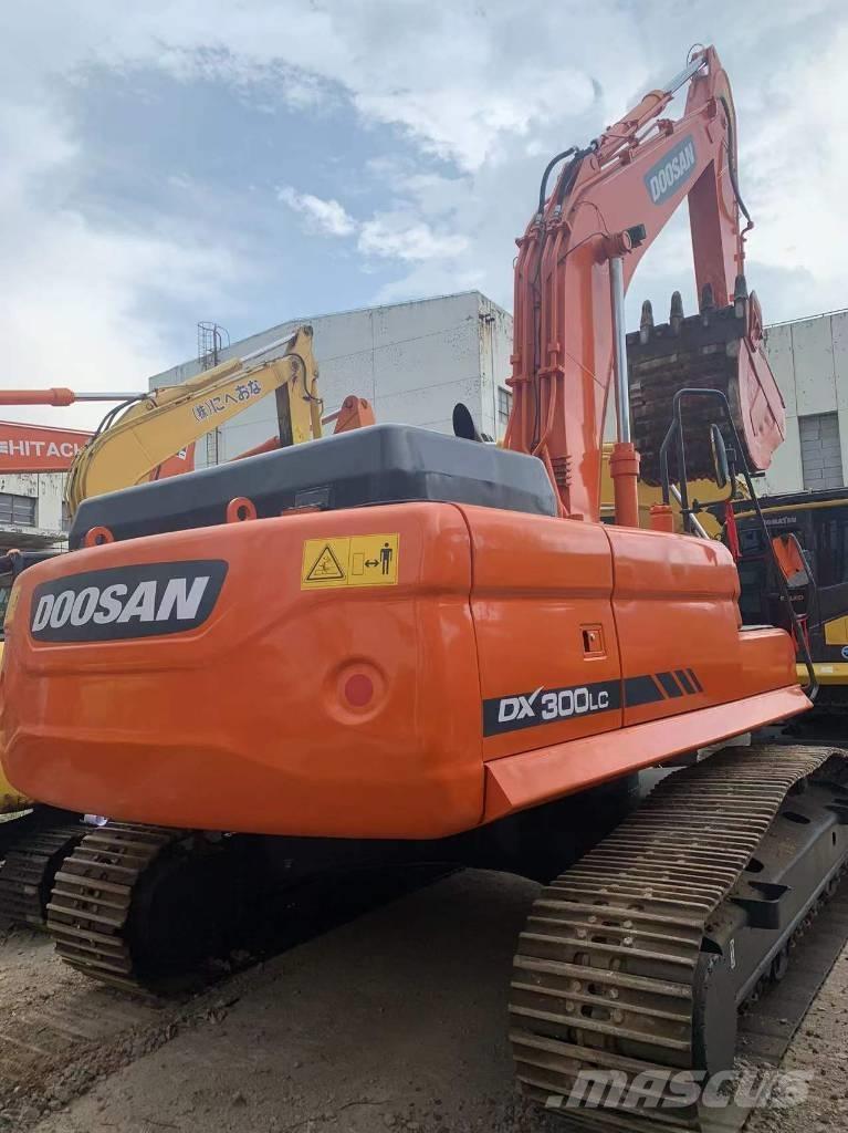 Doosan DX 300 Crawler excavators
