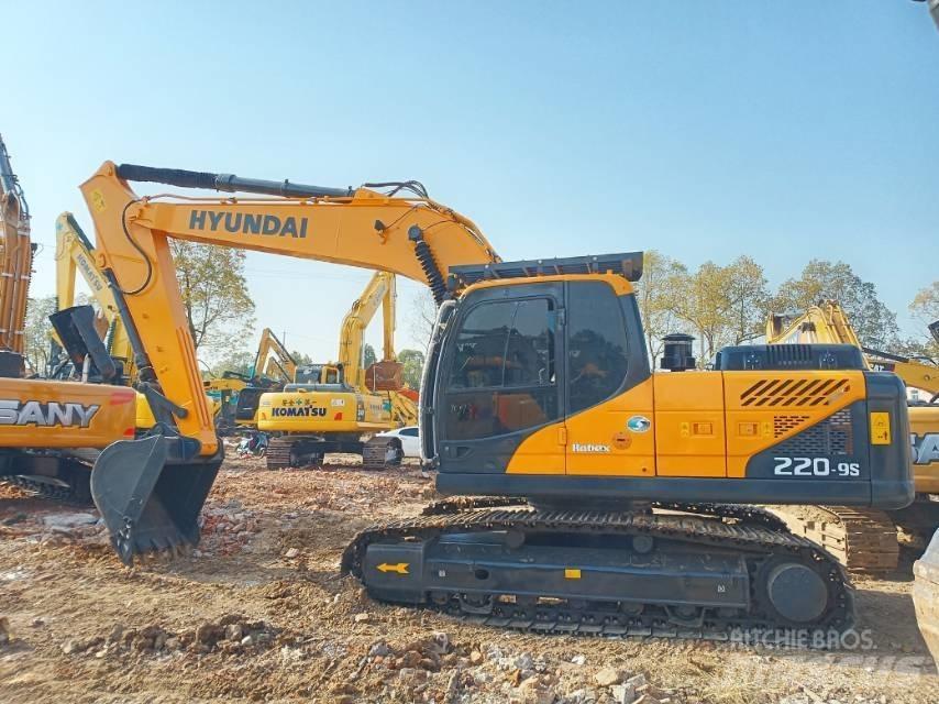 Hyundai R220-9 Crawler excavators