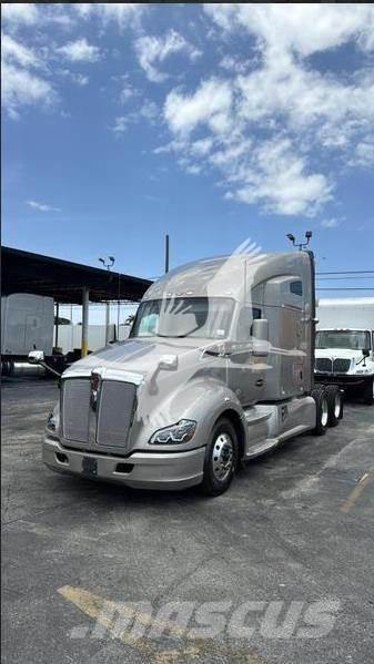Kenworth T680 Prime Movers