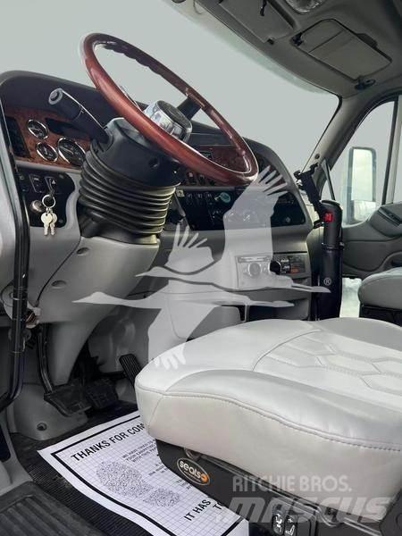 Peterbilt 387 Prime Movers