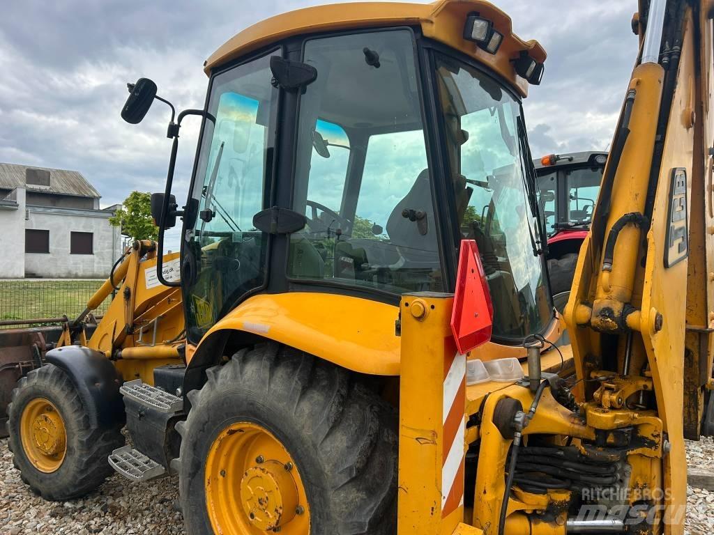 JCB 3 CX Backhoe