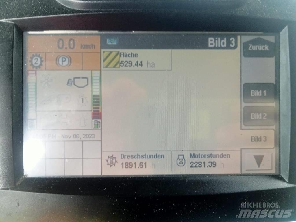 New Holland CR 9080 Combine harvesters