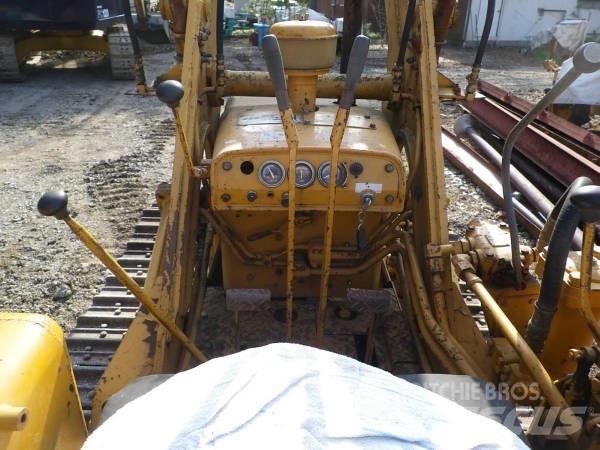 Komatsu D20S-3 Crawler dozers