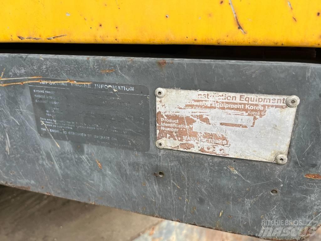 Volvo EC 240 LR Long reach excavators