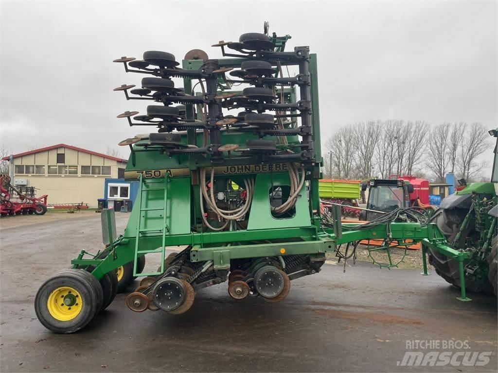 John Deere 750A 6m Sowing machines