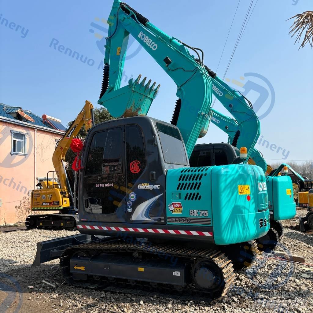 Kobelco SK75 Crawler excavators