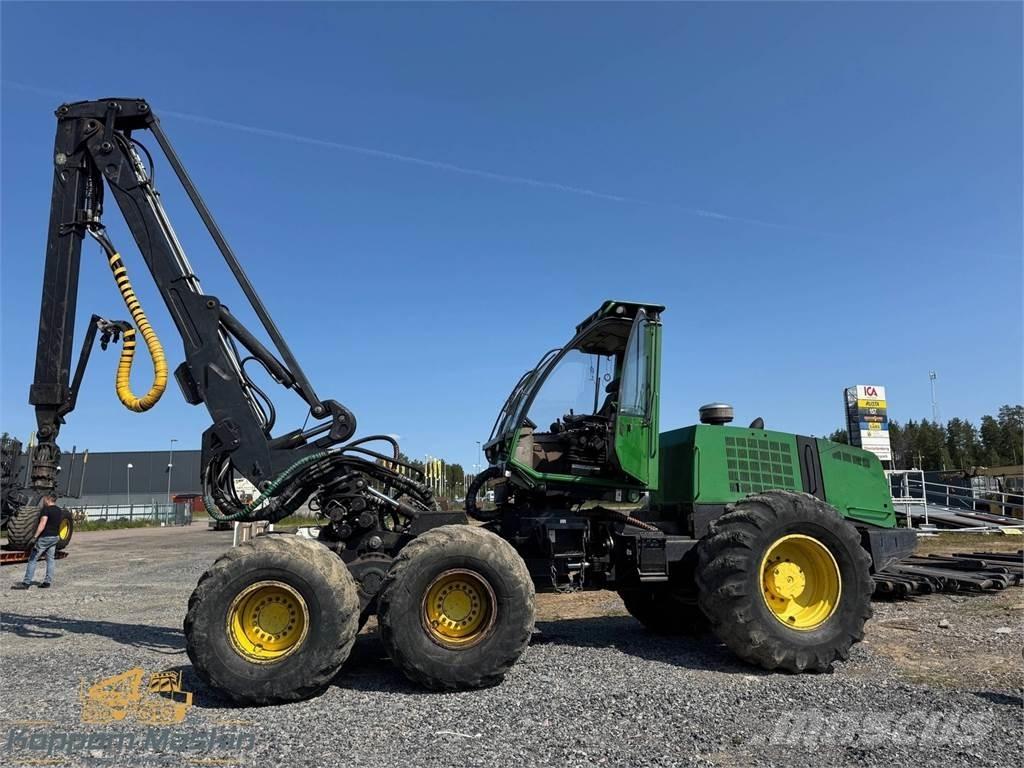 John Deere 1470D Harvesters
