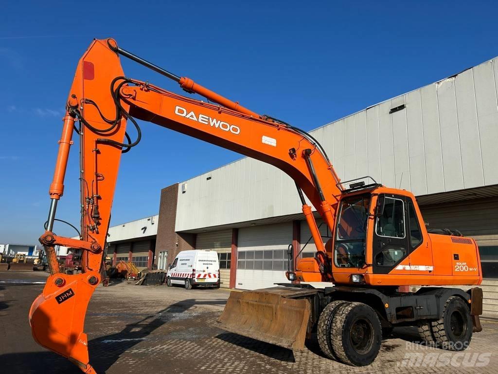 Daewoo Solar 200WV Wheeled excavators