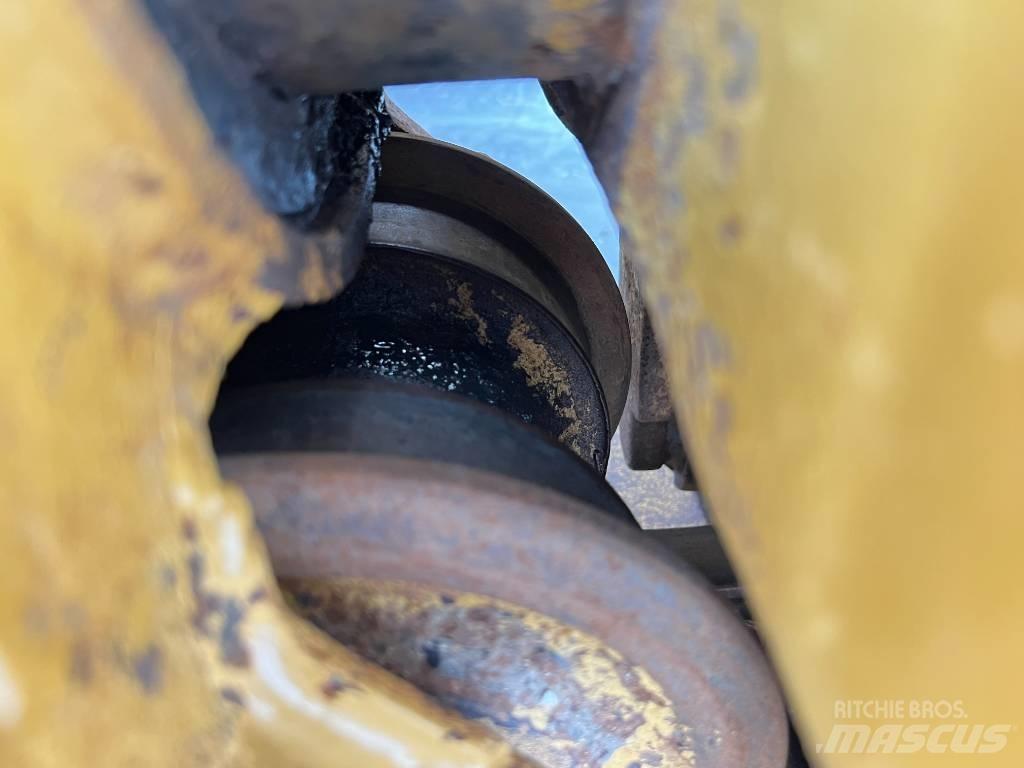 CAT D 6 N LGP Crawler dozers