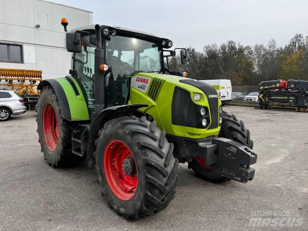 CLAAS Arion 440 Tractors