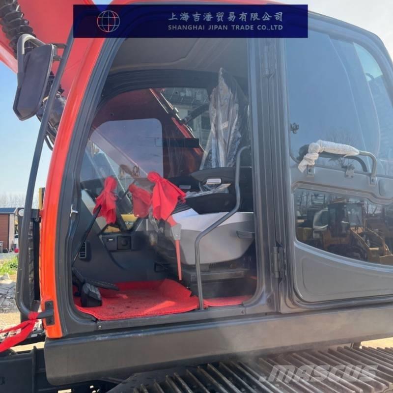 Doosan DX 225 Crawler excavators