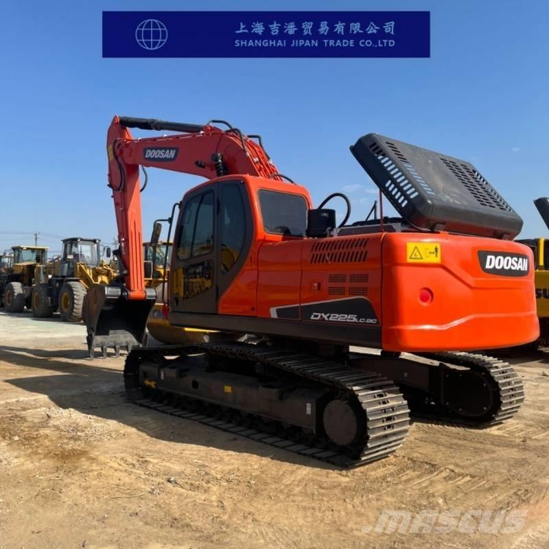 Doosan DX 225 Crawler excavators