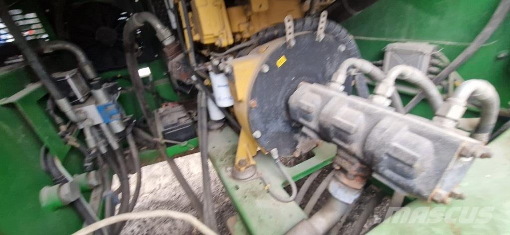 McCloskey R155 Mobile screeners