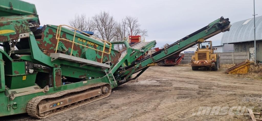 McCloskey R155 Mobile screeners