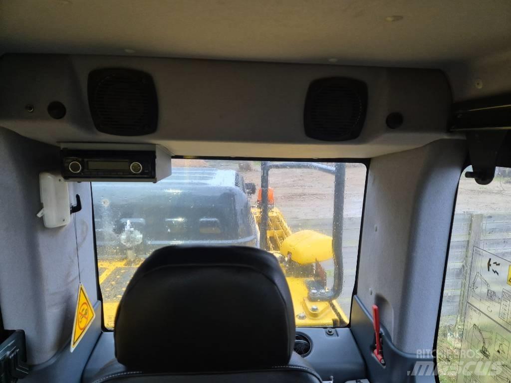 Komatsu PC210 LC-11 Crawler excavators
