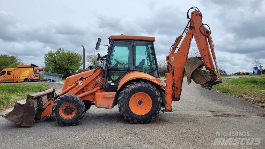 Fiat-Hitachi FB 100 Backhoe