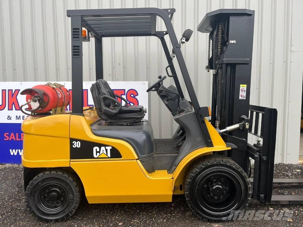 CAT GP30NT LPG trucks