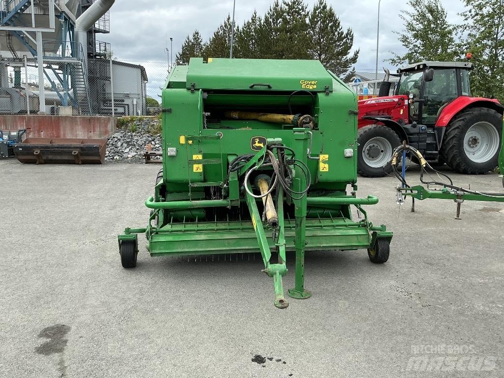 John Deere 644 Round balers