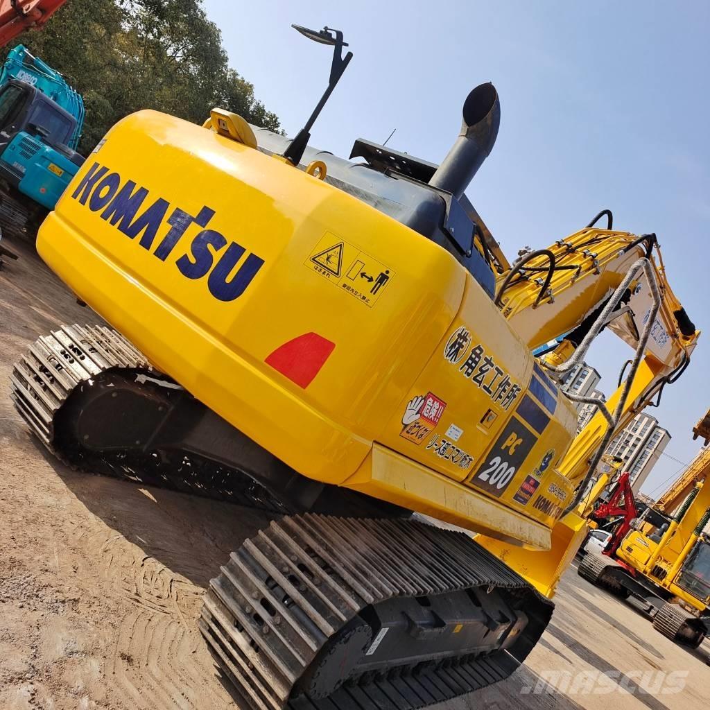 Komatsu PC 200-8 Crawler excavators