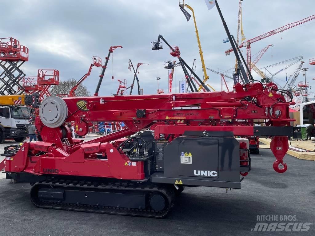 Unic URW-806-3 Track mounted cranes