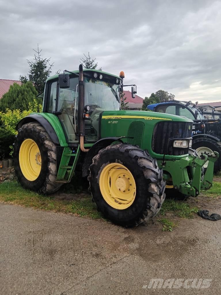 John Deere 6820 6820 Tractors