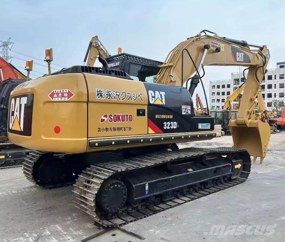 CAT 323 D Crawler excavators