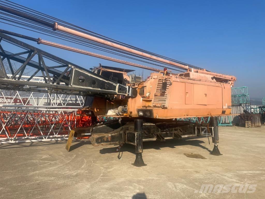 Sumitomo SC1000 Track mounted cranes