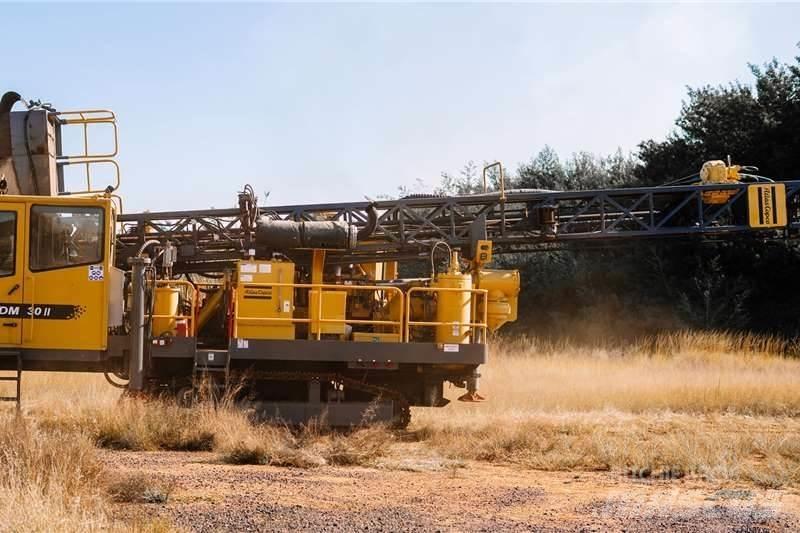 Atlas Copco DM30 Surface drill rigs